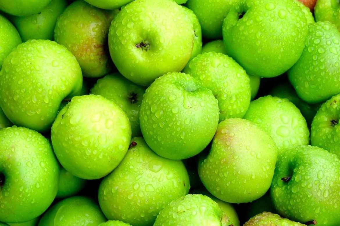 What fruit goes well with green apple