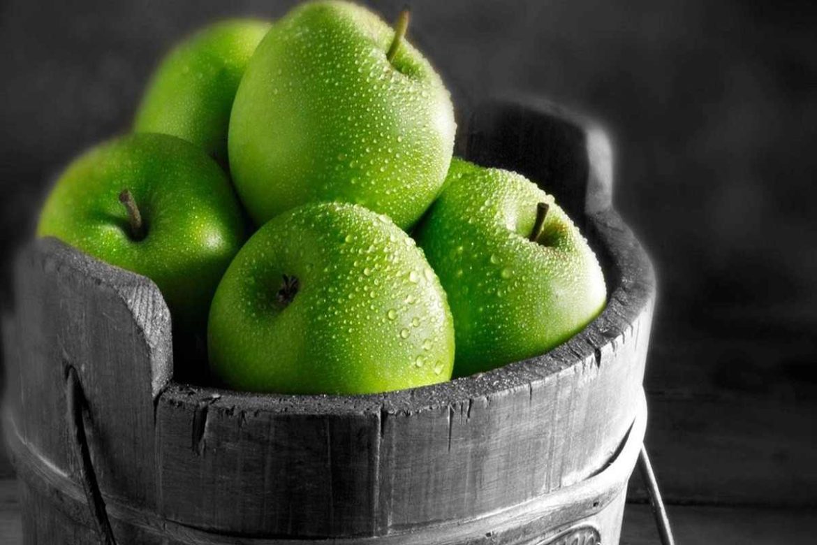 Pink green apple fruit varieties in online shops